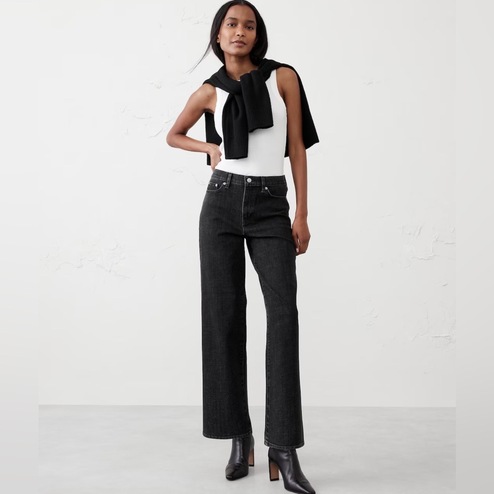 NWT Banana Republic Women’s High-Rise Straight Fit Jeans